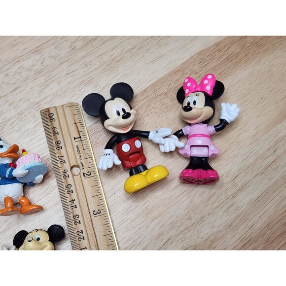 Disney Mickey Mouse & Friends Mini Figurines – Toy Bundle – Classic Characters - Picture 3 of 6